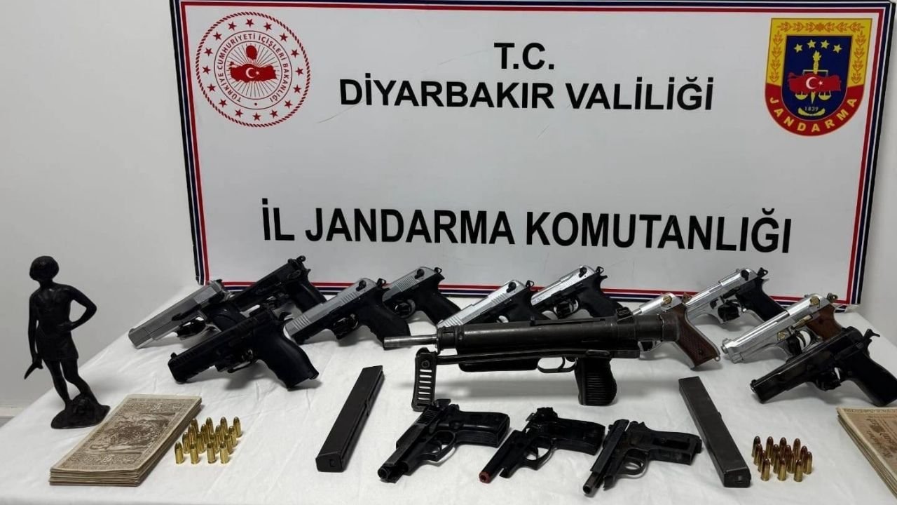 Diyarbakır’da silah operasyonunda tarihi eser ele geçirildi