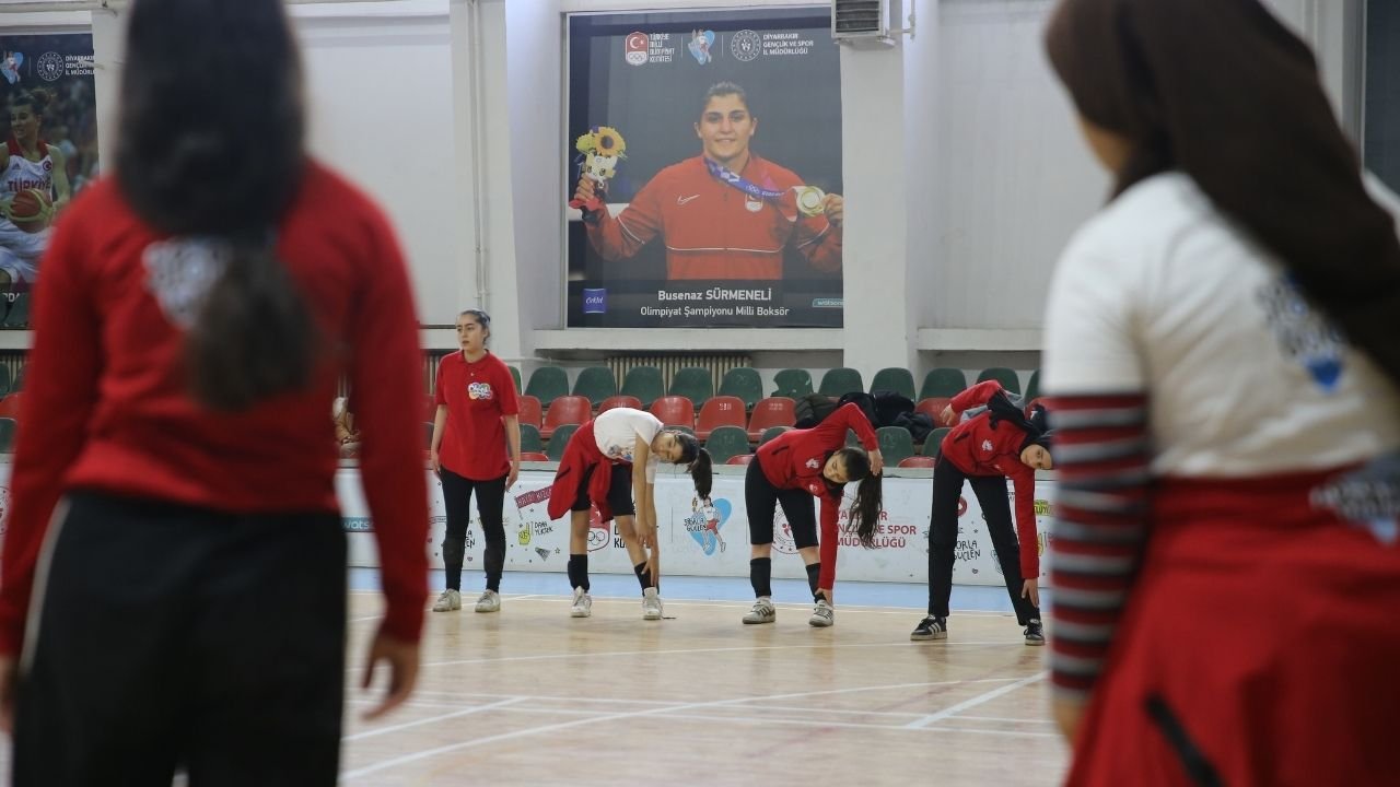 Diyarbakır'da geleceğin kadın sporcuları yetişiyor