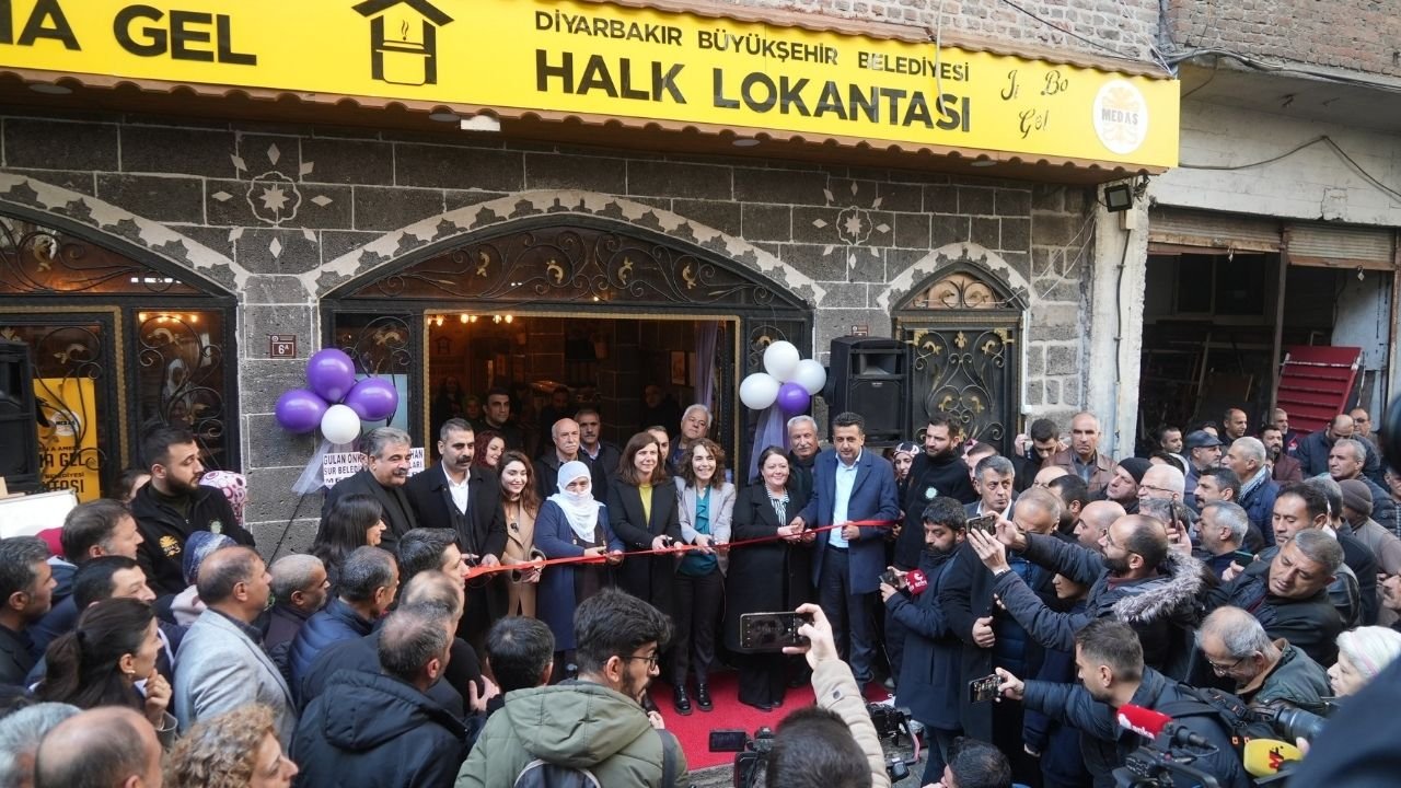 Diyarbakır Büyükşehir Halk Lokantasını  ‘Üç’ledi