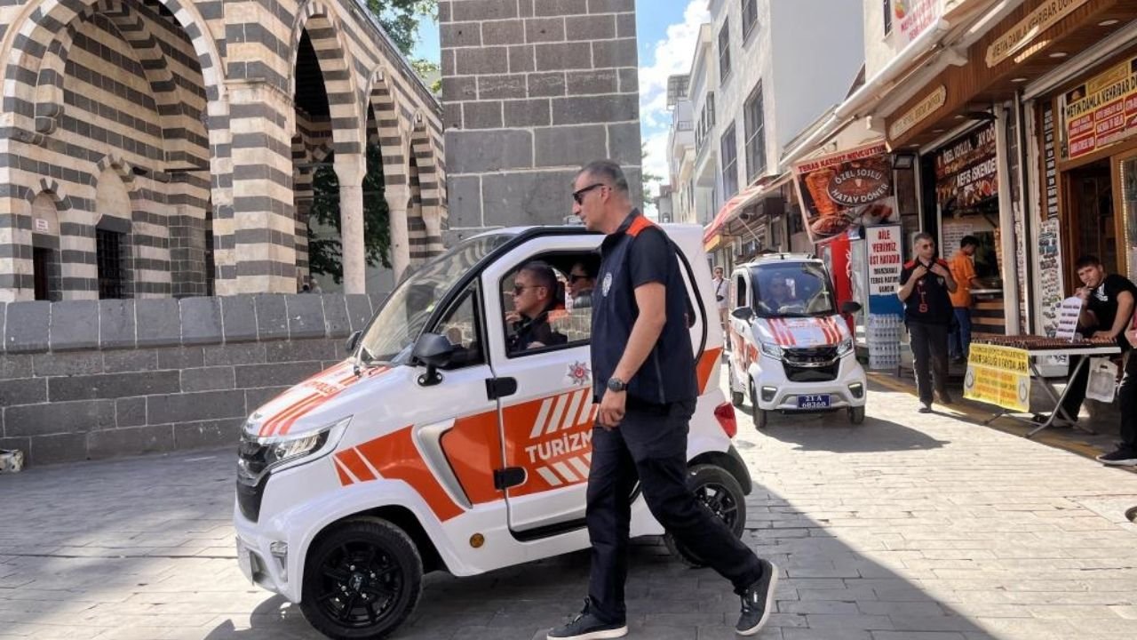 Diyarbakır'da 7 dil bilen turizm polisleri yeni vizyonuyla sahada
