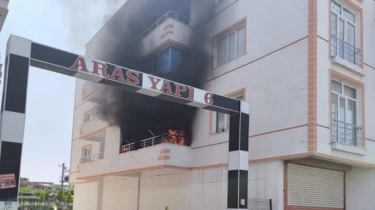 Diyarbakır'da evin balkonunda yangın