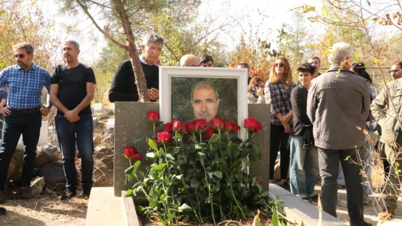 Kürt basın emekçisi Mamoste Kadri mezarı başında anıldı