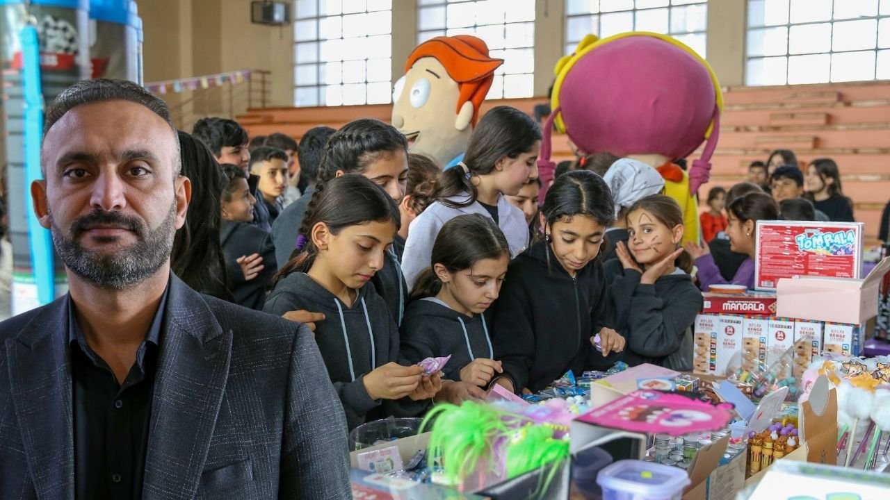 Yazar Devran Sinanoğlu ile 1. Sur Bağıvar Kitap Günleri başladı