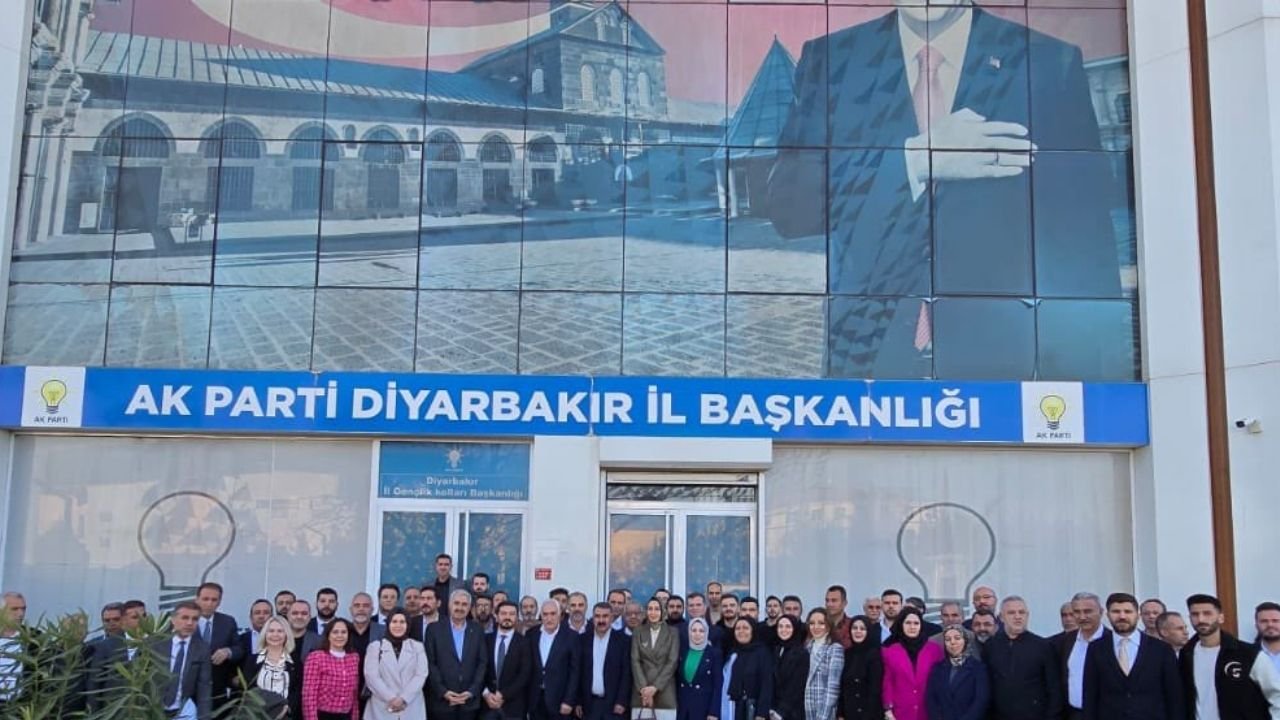 Diyarbakır AK Parti’de neler oluyor? Bir istifa daha