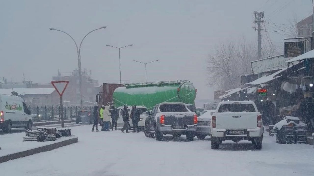 Diyarbakır buz kesti; Vatandaş tepkili, Belediye sınıfta kaldı