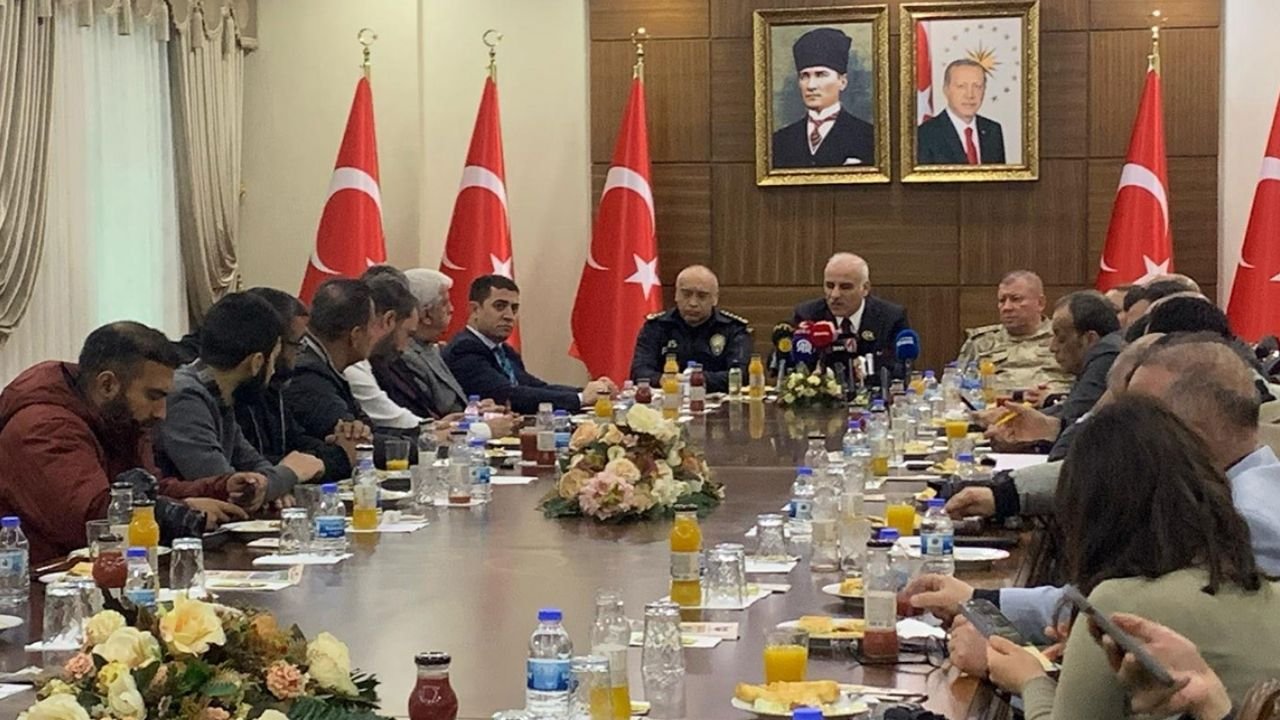 Diyarbakır Valisi Zorluoğlu, merak edilenleri cevapladı