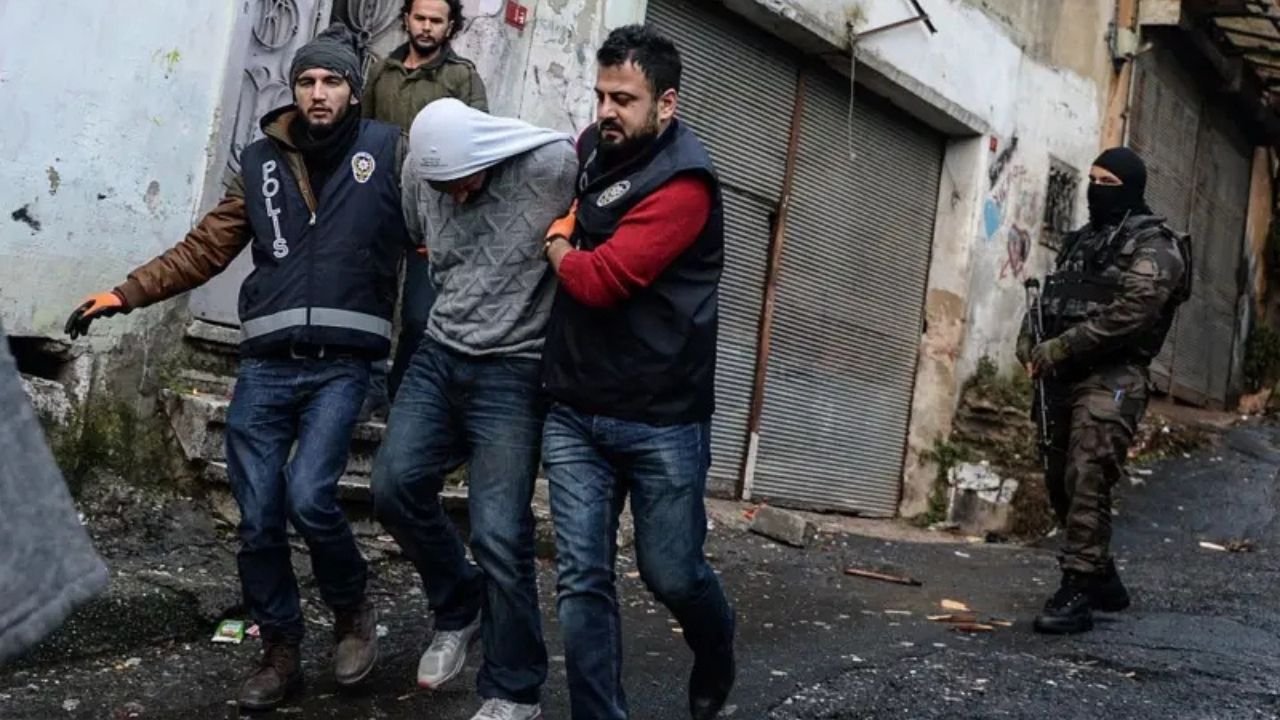 Casperlar operasyonunda Diyarbakır detayı; Silahı polise teslim etmiş