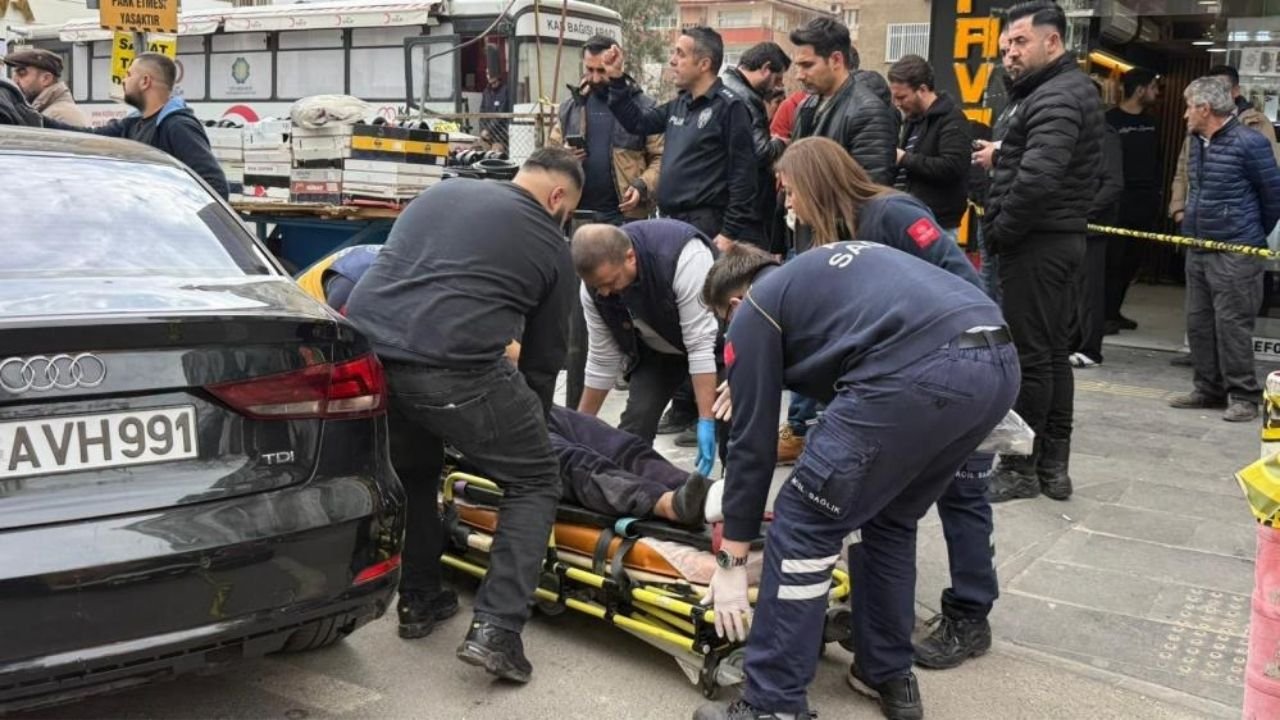 Diyarbakır’da müteahhit ile emlakçı arasında 'silahlı kavga: 4 yaralı