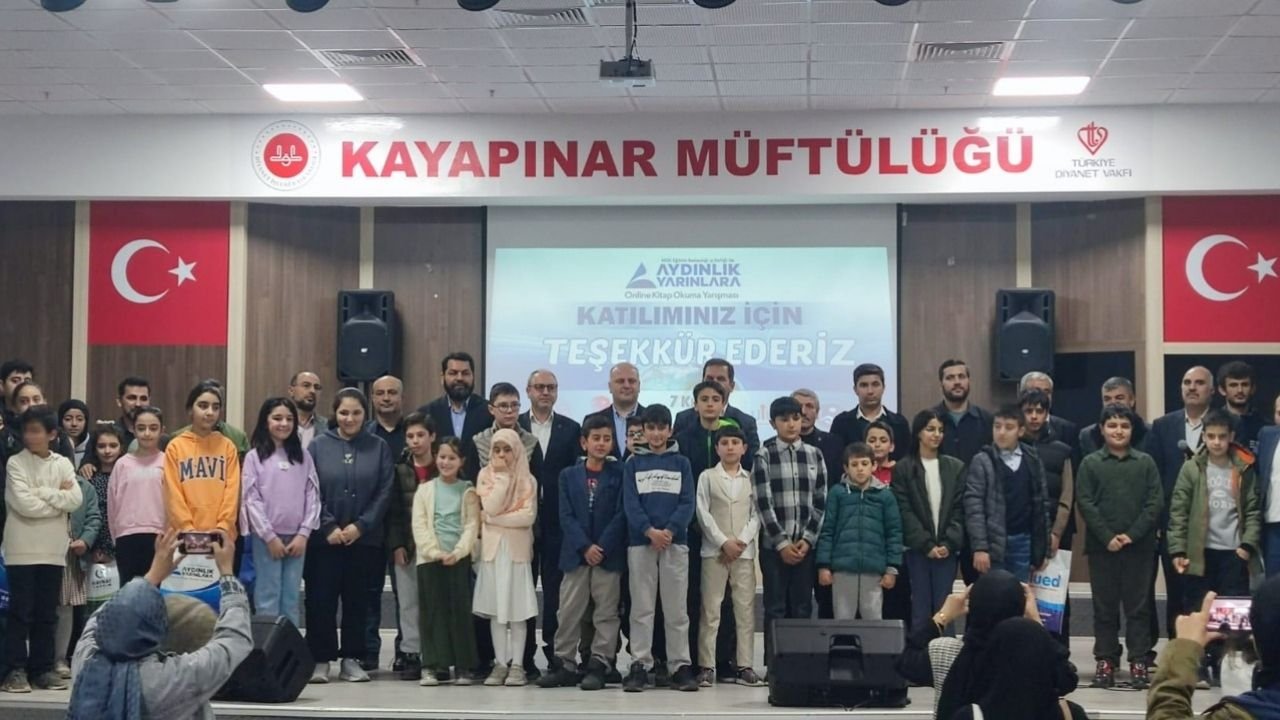 “Aydınlık Yarınlara” Kitap Okuma Yarışmasında Türkiye birincileri Diyarbakır’dan!