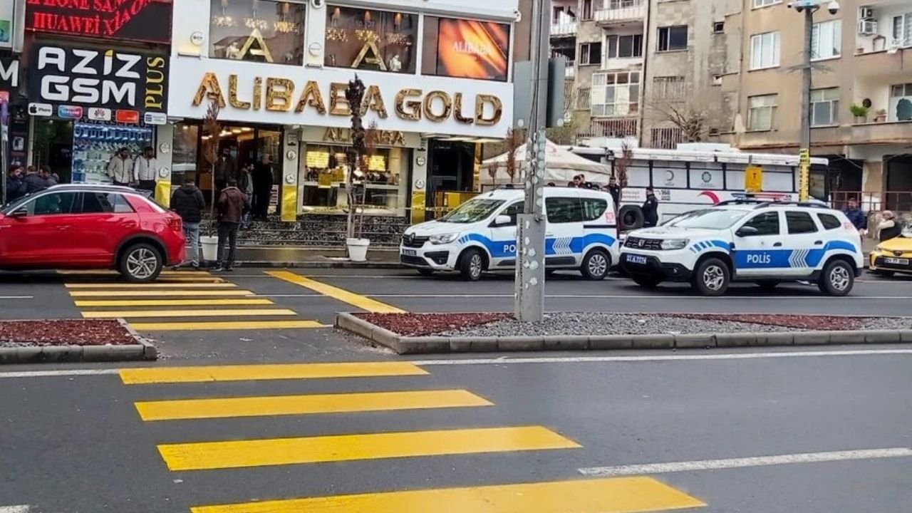 Diyarbakır’da kuyumcuya silahlı saldırı