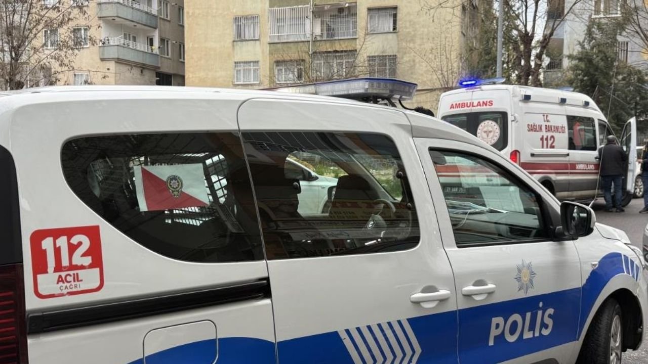 Diyarbakır'da emekli polis evinde ölü bulundu