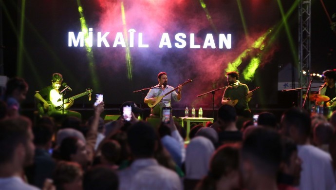 Mikail Aslan Diyarbakır’da halk konseri düzenleyecek
