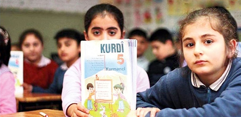 Hasenan Aşireti Başkanı Hasan Arslan’dan tarihi çağrı:  Kürtçe resmi dil olmalı