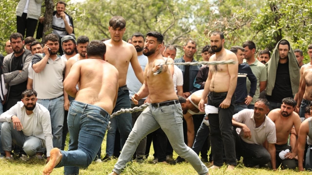 Diyarbakır’da 600 yıllık Kamçı Ritüeli başladı