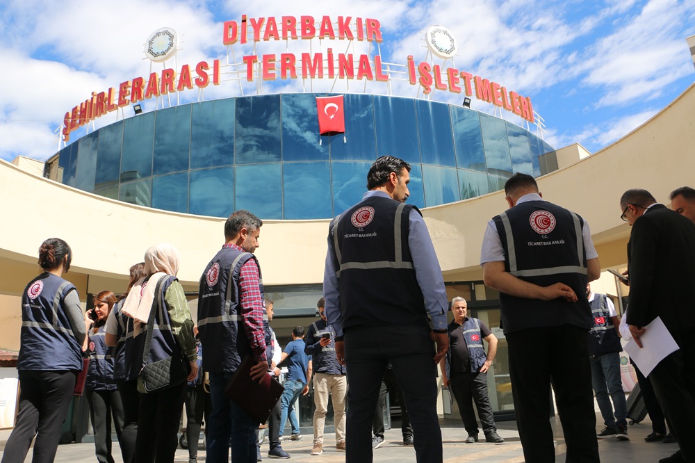 Diyarbakır Ticaret İl Müdürlüğü'nden Otobüs Terminalinde denetim:  Fahiş fiyata geçit yok!