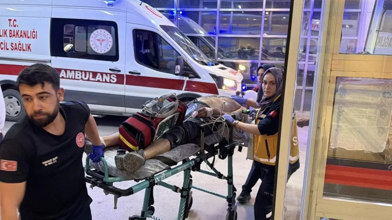 3 kişinin olduğu park halindeki araca silahlı saldırı; 1 ölü
