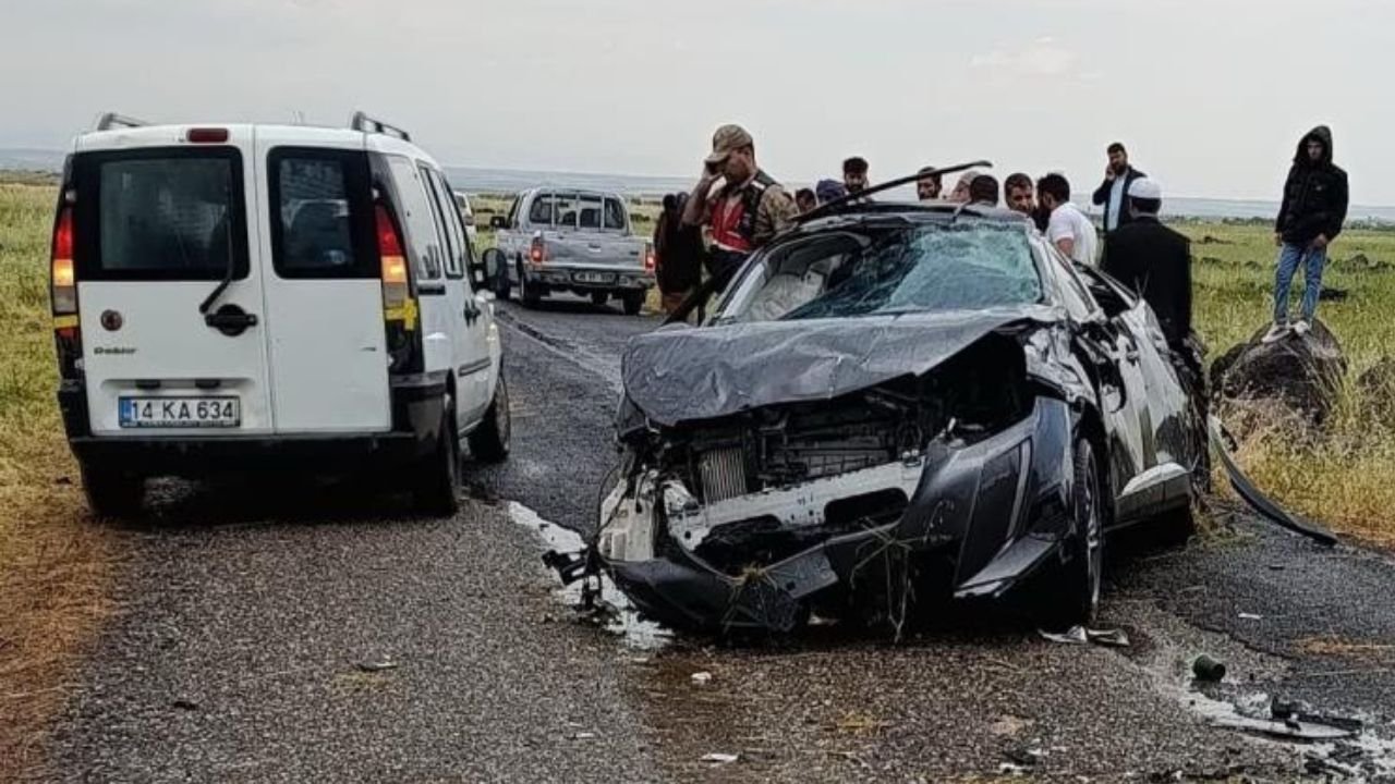 Diyarbakır’da viraj alamayan araç devrildi: 1 ölü, 3 yaralı