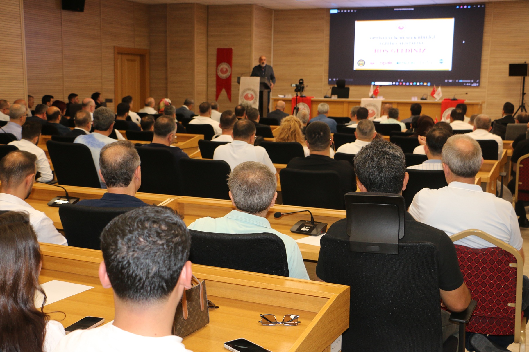 Bölgede bir ilk: Optisyenler Diyarbakır’da bir araya geldi