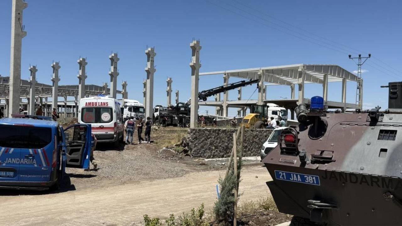 Diyarbakır’ Karacadağ OSB’de facia: Vinçten kopan beton blok can aldı
