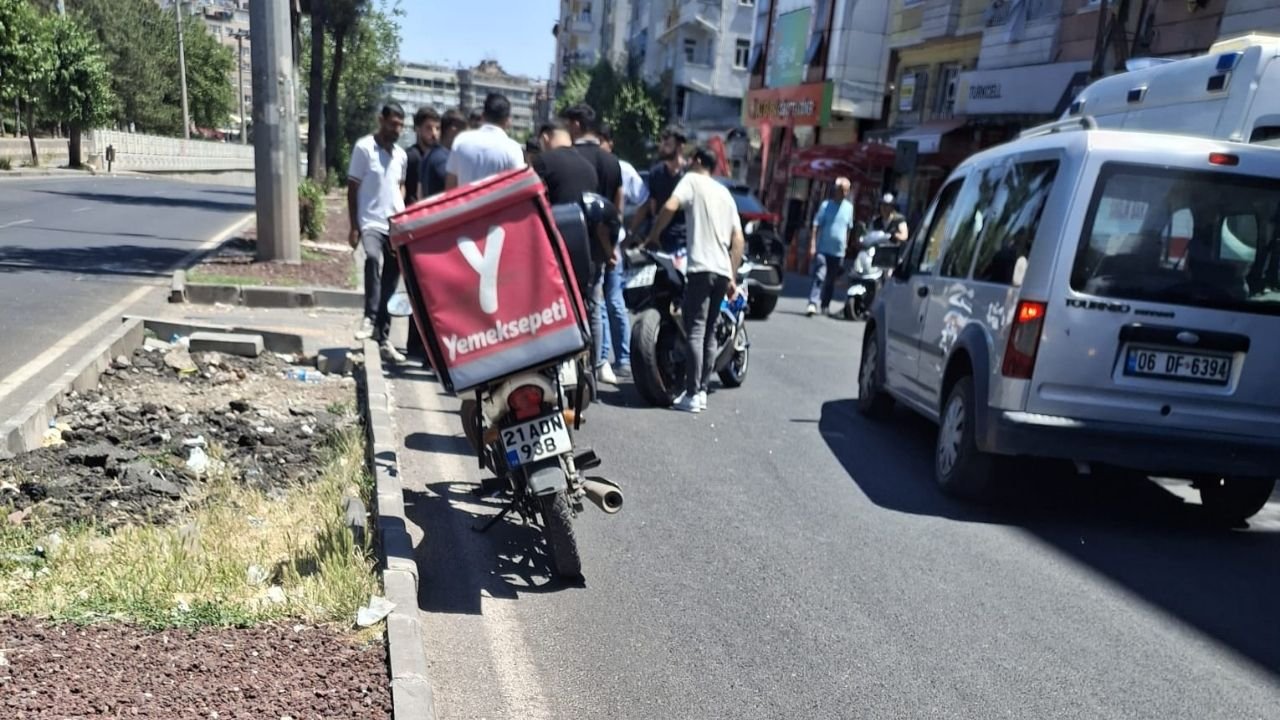 Diyarbakır’da yaya geçidinden U dönüşü kazaya davetiye çıkardı