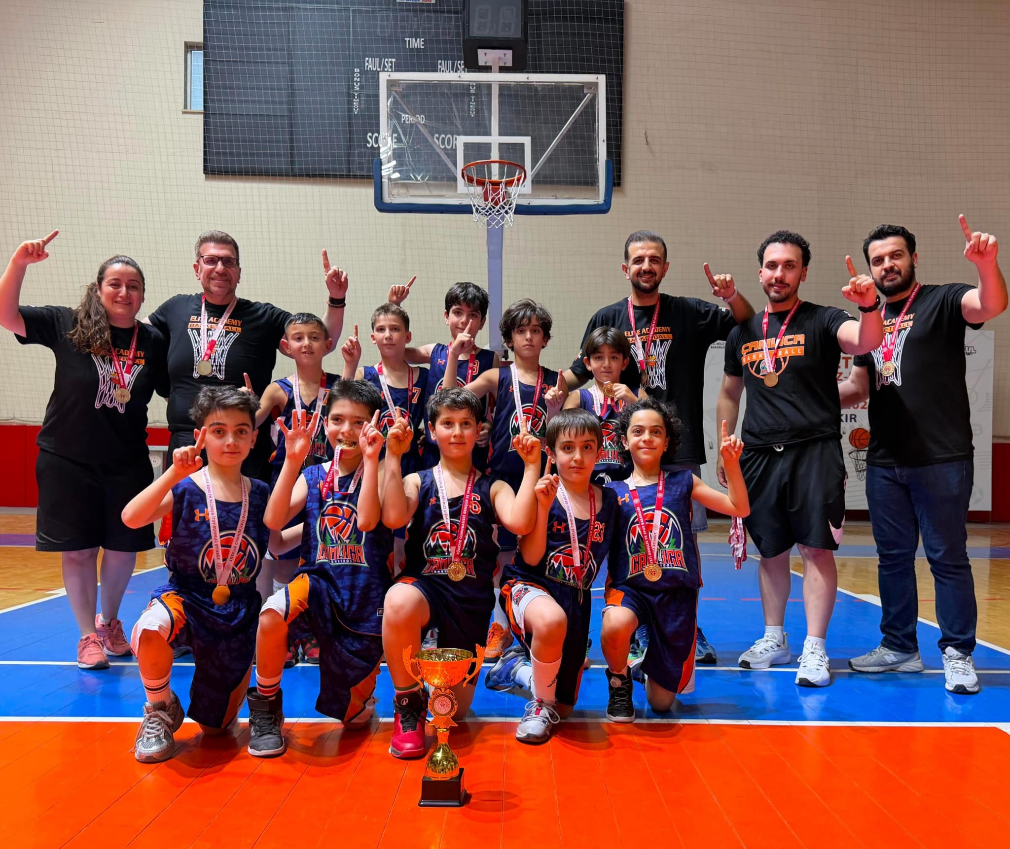 Diyarbakır Çamlıca Basketbol altyapısında tarihi sezon:  5 Kategoride 5 Şampiyonluk!