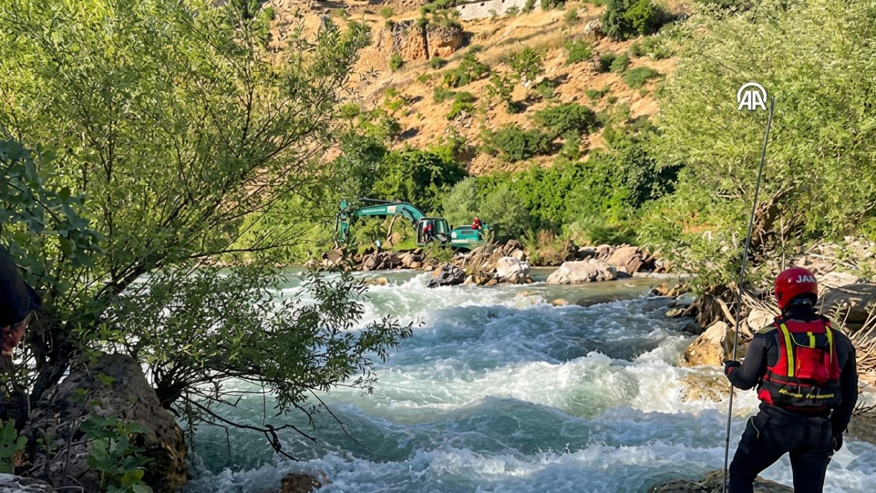 Diyarbakırlı gençten haber yok! Sarım Çayı’nda zamanla yarış