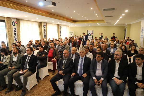 Sigorta firması Diyarbakır’da üyeleri ile bir araya geldi