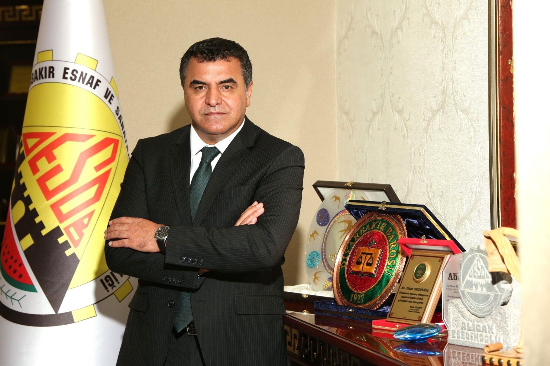 DESOB Başkanı Ebedinoğlu’ndan siyasete sert çağrı:  Enerjinizi polemiklere değil, esnafa harcayın!