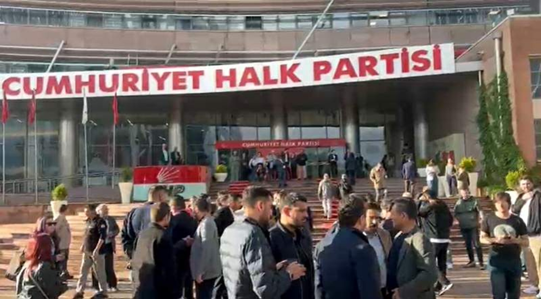 Cevat Korkmaz Yazdı; Her Şeye Dair Bir Şeyler