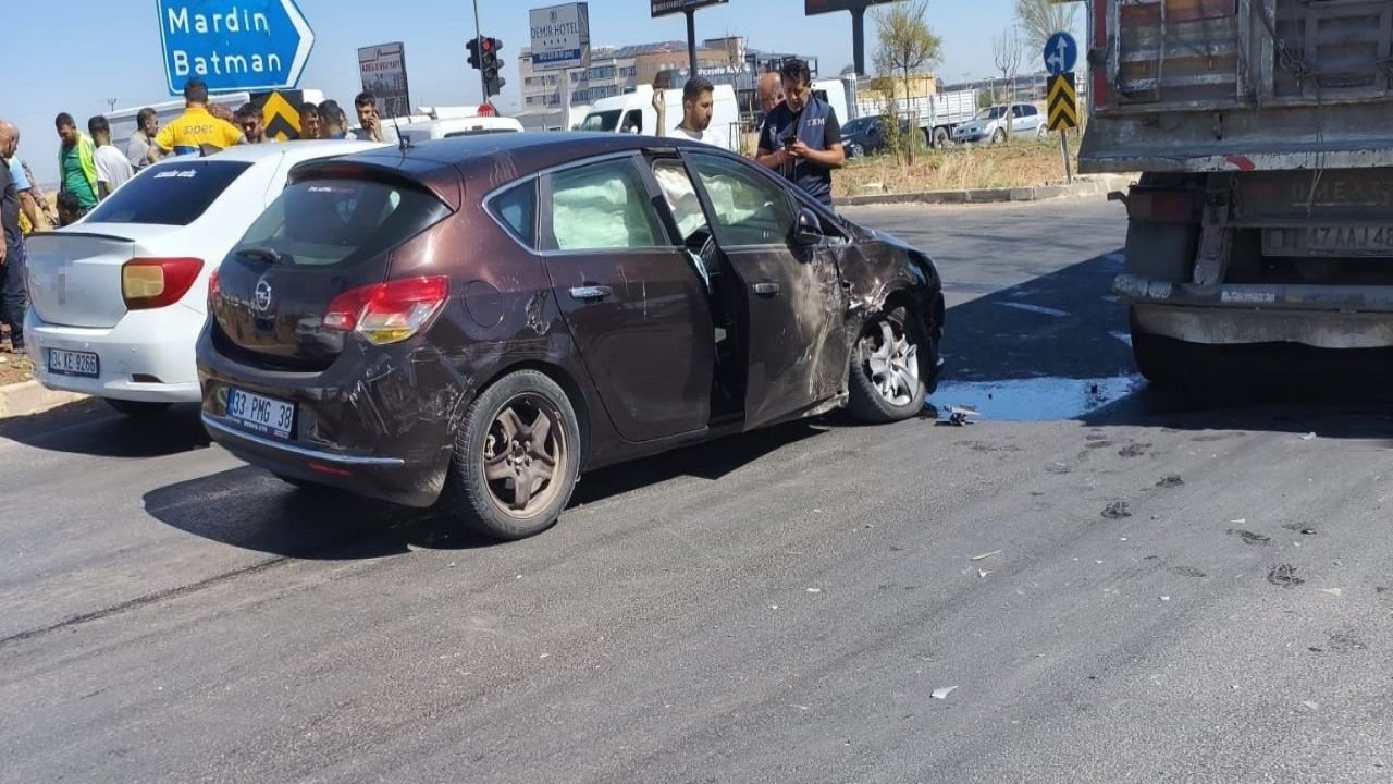 Diyarbakır’da trafik kazası: 3 yaralı
