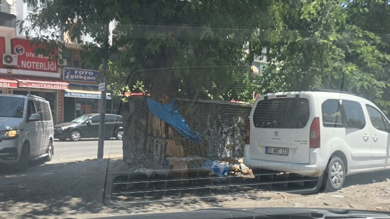 Diyarbakır’da enkaz üstü otopark gerginliği: Sürücüler isyanda, her an kavga yaşanabilir!