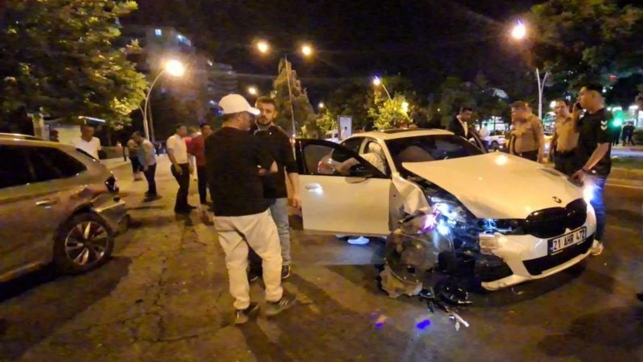 Diyarbakır Kayapınar’da  kaza; Yaralılar var