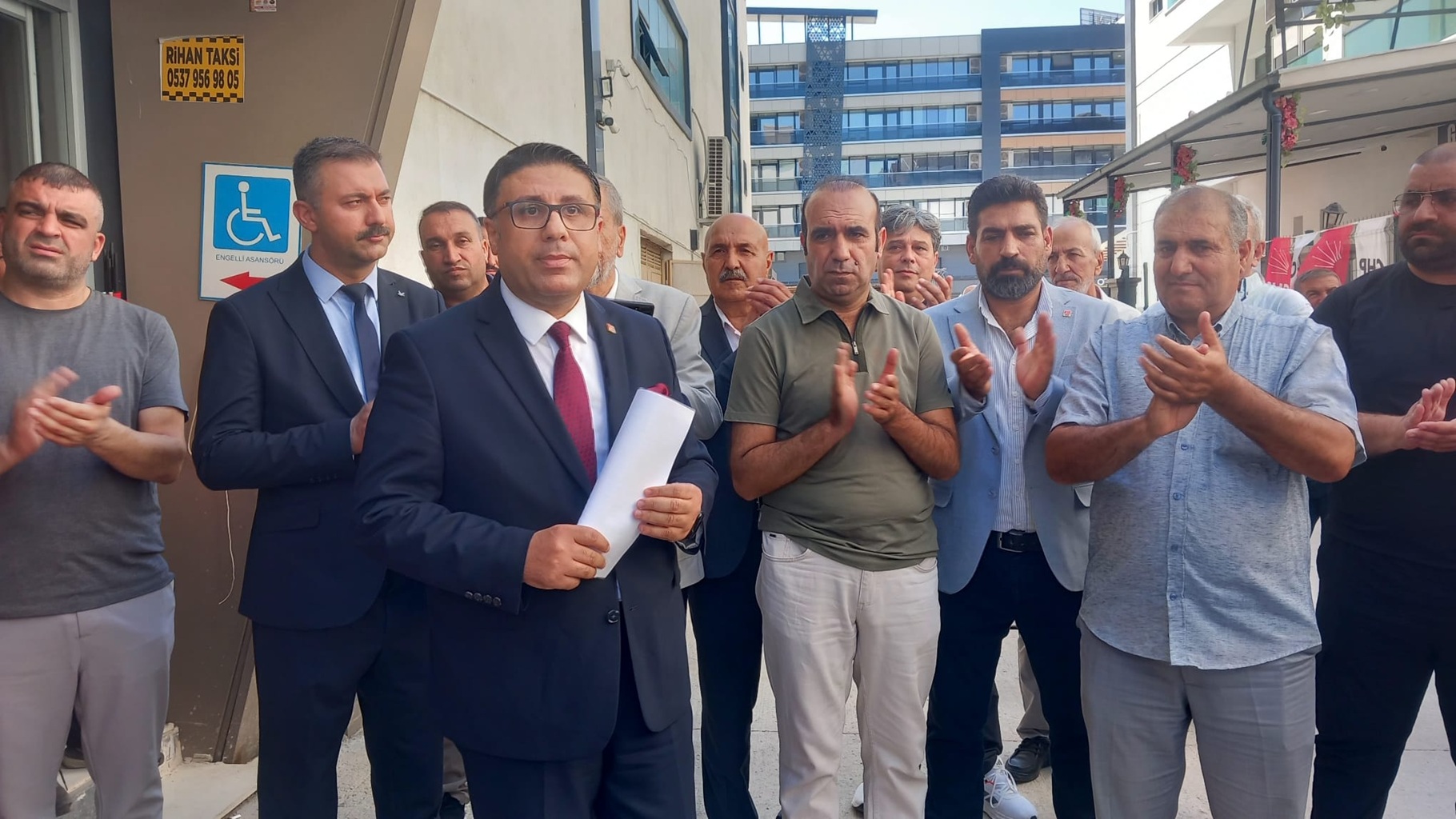Diyarbakır CHP'de birlik rüzgarı: İlçe Başkanlarından Eke’ye tam destek!