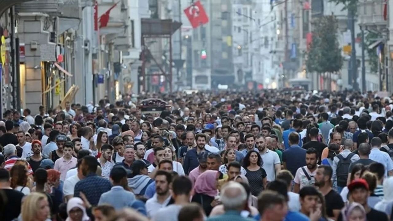 "Kürtlerin üç hali": Prof. Dr. Şervan Gökhan, Türkiye'deki Kürt sosyolojisini üç farklı eksende okuyor