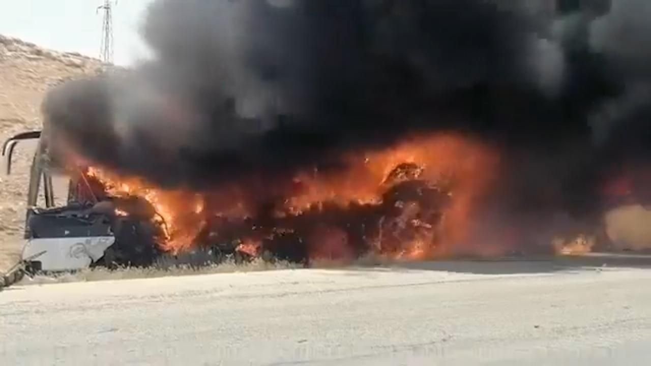 Kaza mı, sabotaj mı? İki otobüs çarpıştı, en az 35 kişi hayatını kaybetti