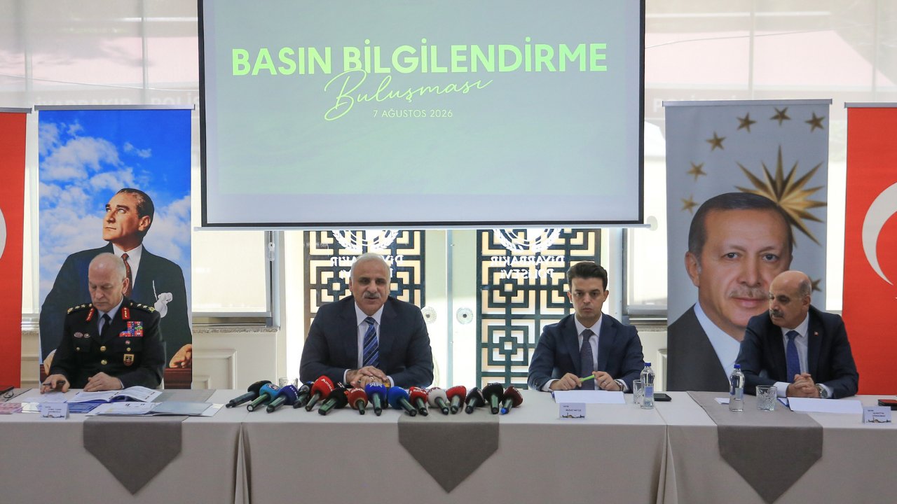 Diyarbakır Valisi Zorluoğlu: Uyuşturucu baronlarının da torbacıların da başını ezeceğiz