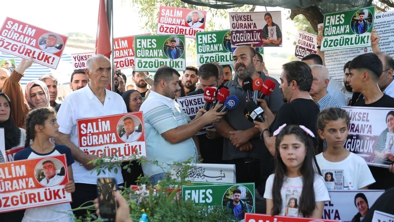 Narin Güran Diyarbakır’da kabri başında anıldı: Yargılama yeniden yapılmalı