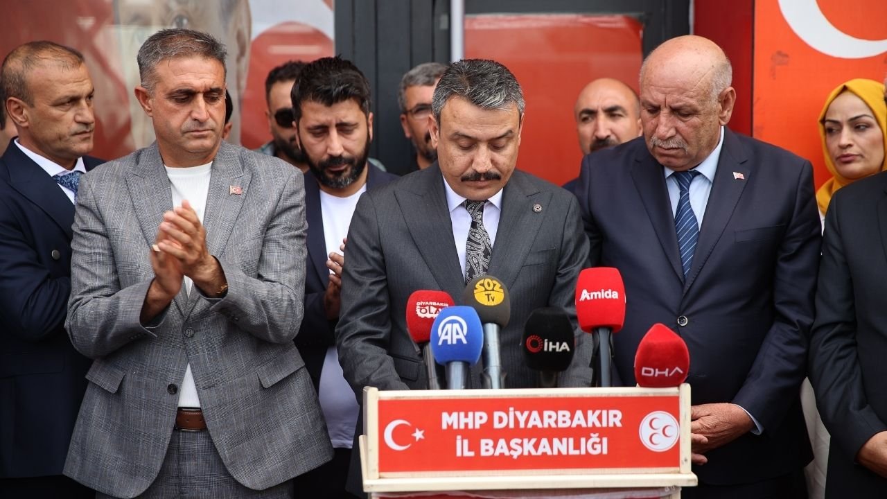 MHP Diyarbakır İl Başkanlığında devir teslim yapıldı