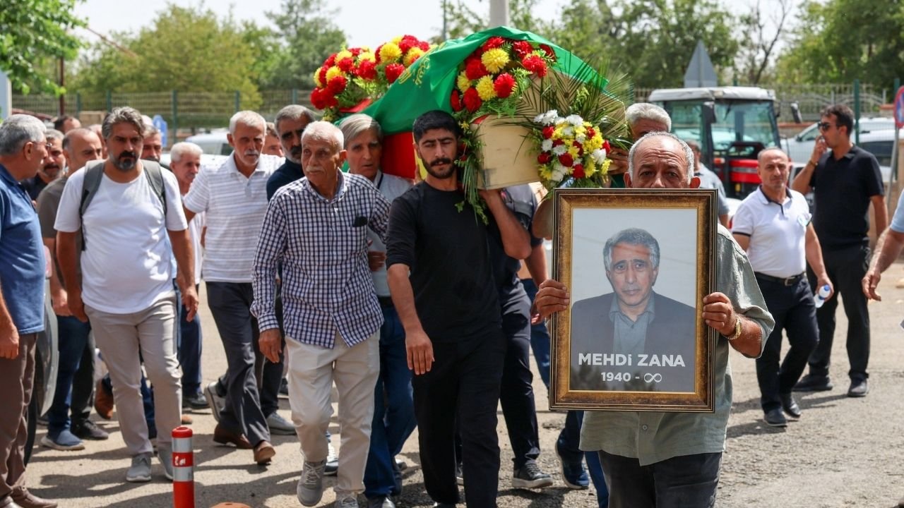 Mehdi Zana Diyarbakır’da son yolculuğuna uğurlandı; Oxir be Mehdi abê