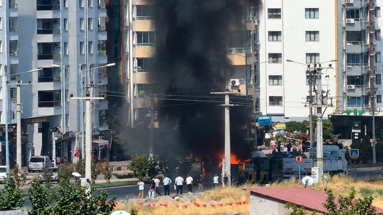 Diyarbakır’da  belediye otobüsünde korkutan yangın