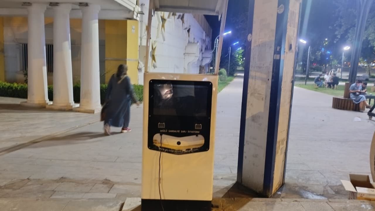 Diyarbakır’da engelli vatandaşların isyanı: Şarj istasyonu kaderine terk edildi!