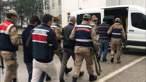 VİDEO HABER - 6 ilçede PKK operasyonu: 17 gözaltı