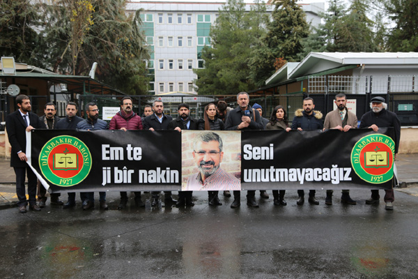 Baro’dan demokrasi ve özgürlük temennisi