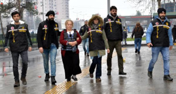 Kolideki ceset olayında eş adliyeye sevk edildi