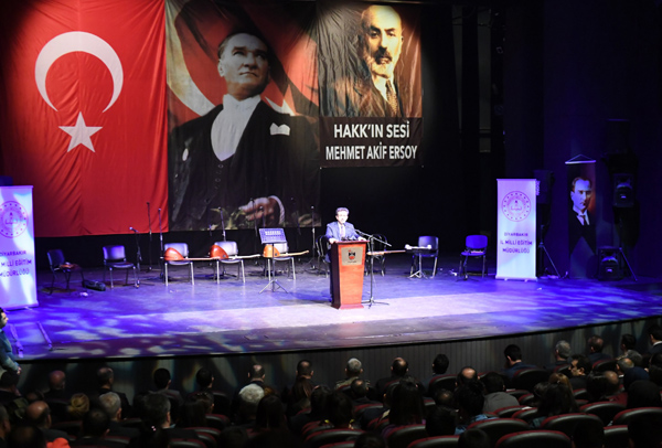 ‘Mehmet Akif yazdıklarını yaşayan bir adamdı’