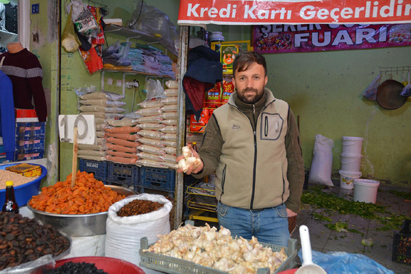 VİDEO HABER - Virüs nedeniyle sarımsak fiyatı tavan yaptı