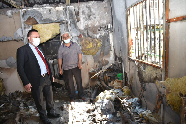 Beyoğlu yangında hasar gören muhtarlık bürosunu ziyaret etti