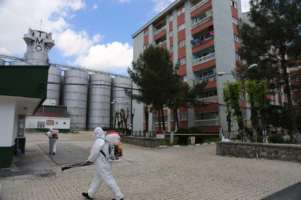 VİDEO HABER - Karantinaya alınan 2 bina dezenfekte edildi