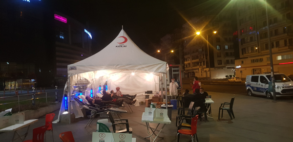 Diyarbakır'da vatandaşlar kan bağışı çağrısına duyarsız kalmadı