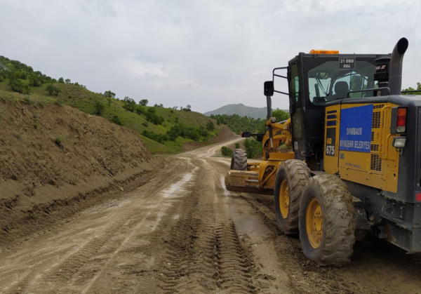 Büyükşehir’den yol bakım çalışmaları